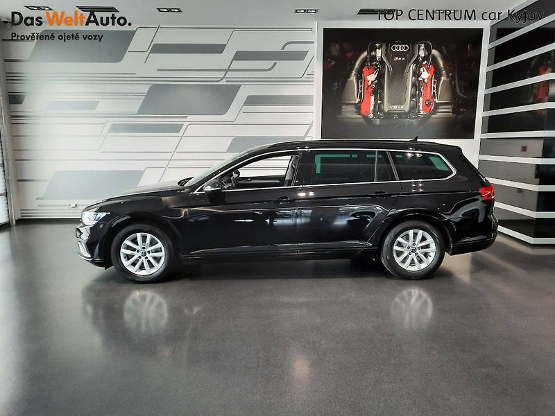 Volkswagen Passat Variant (2022) 2.0 TDI (110kW/150k) DSG, Busi - fotka 3 z 28
