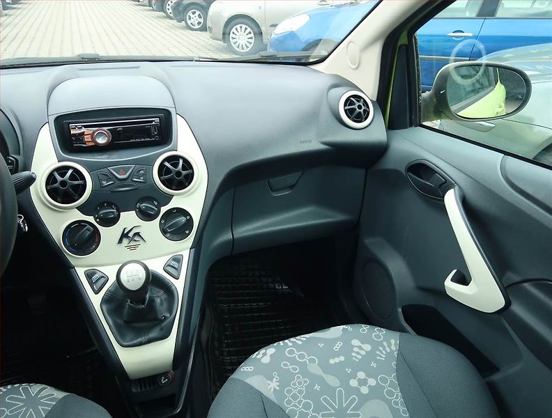 Ford Ka (2011) 1.2 i, po STK, servisované - fotka 8 z 15