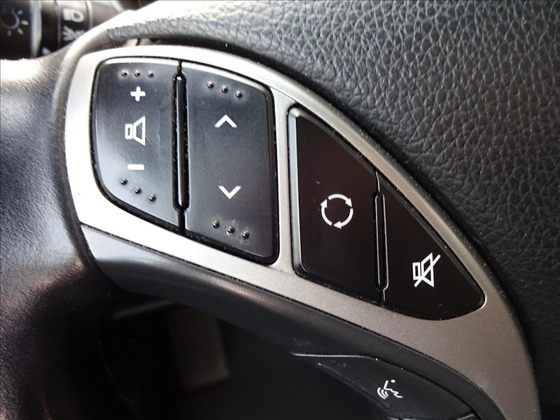 Hyundai i30 1,6i 88kW - fotka 38 z 48