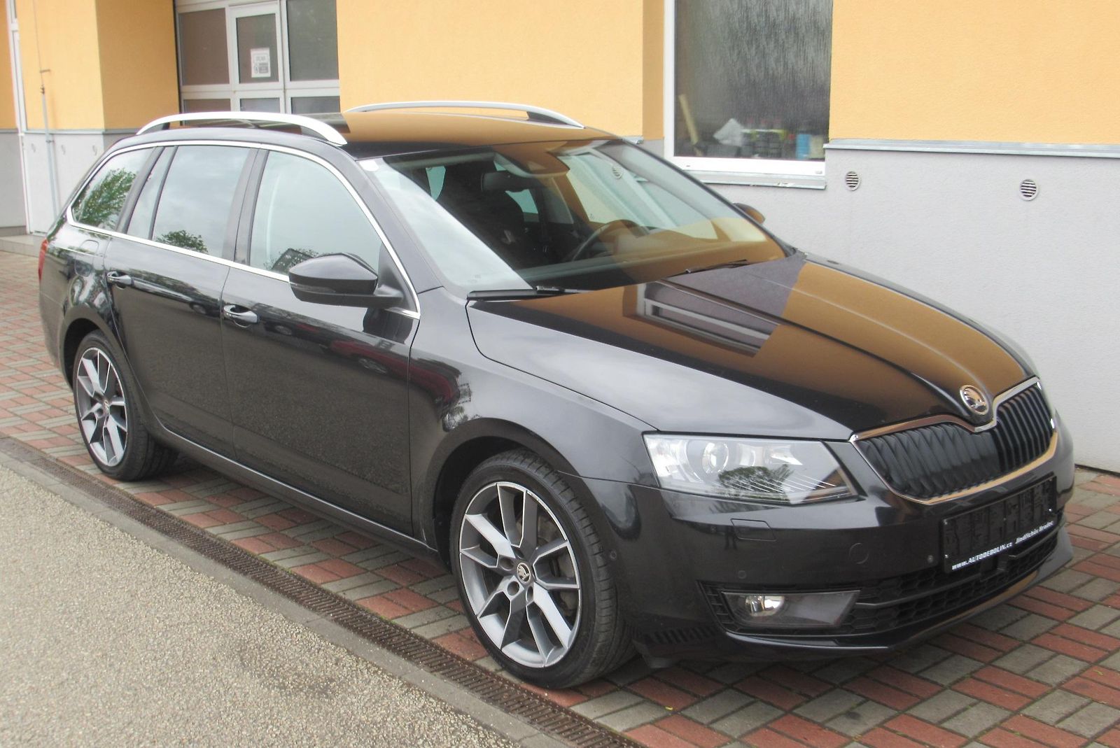 Škoda Octavia 2.0 TDI DSG NAVIGACE XENONY