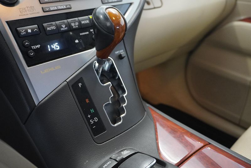 Lexus RX 450h 3,5I V6 E-FOUR AUT. - fotka 16 z 30