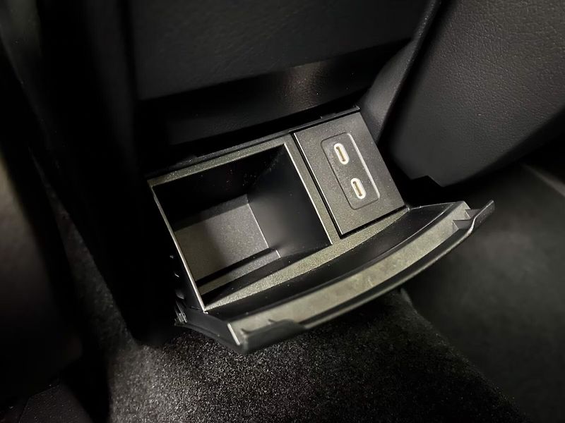 Mercedes-Benz GLA 200 Kamera LED DAB - fotka 18 z 18