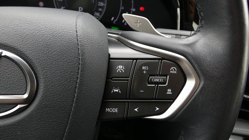 Lexus NX 350h 2.5 E-CVT Comfort Top - fotka 12 z 23