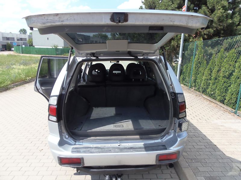 Mitsubishi Pajero Sport 2.5 TD 4x4 Facelift tažné 2.8t - fotka 11 z 23