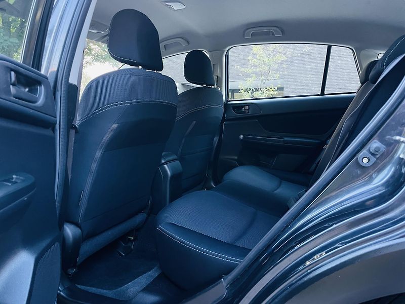 Subaru XV 2.0i 4x4 MANUÁL SERVISKA - fotka 29 z 38