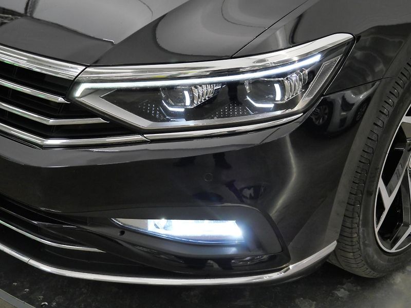 Volkswagen Passat - fotka 9 z 24