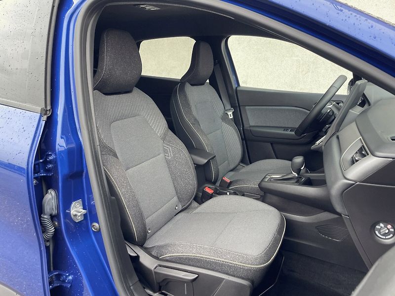 Renault Captur (2025) TECHNO 1,3TCe 160k EDC - fotka 8 z 23