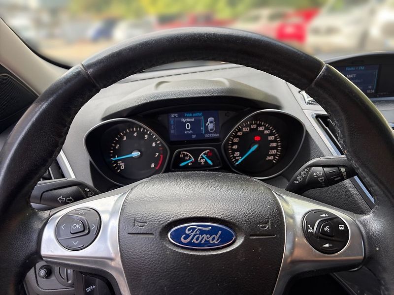 Ford Kuga Titanium TOP VÝBAVA od FORD67 - fotka 8 z 19
