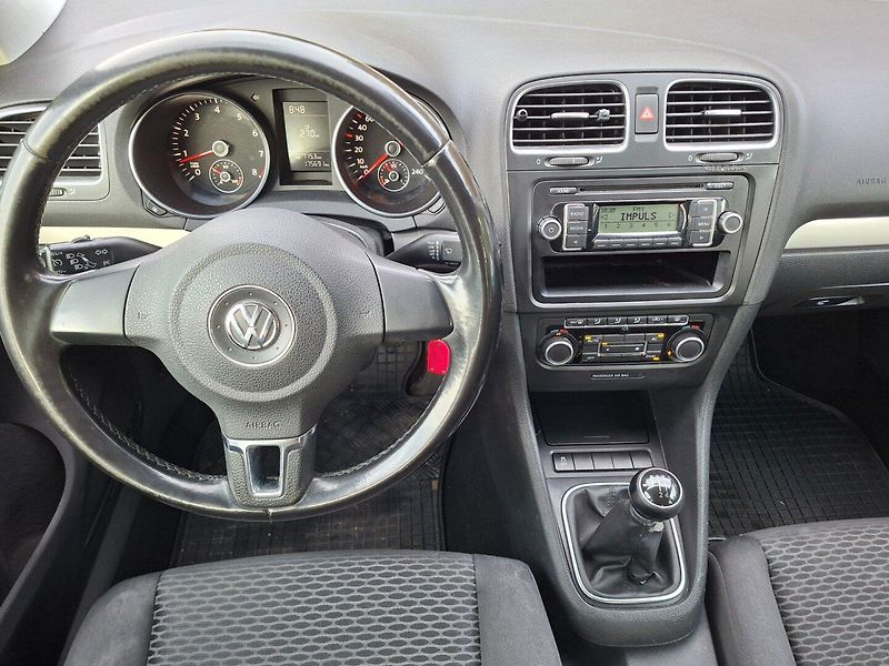 Volkswagen Golf (2011) 1.2TSI 63kW -NOVÉ ČR-S.KNIHA - fotka 13 z 38