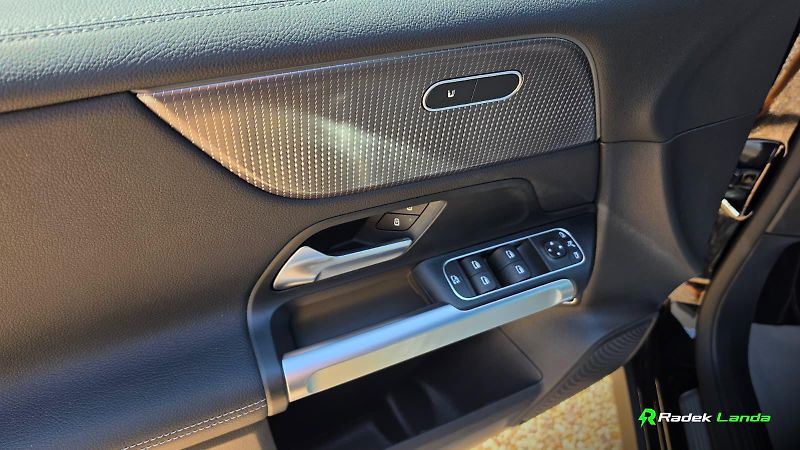 Mercedes-Benz EQB (2022) 250 - Progressive, AVILOO 95% - fotka 8 z 11
