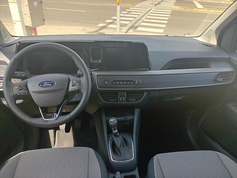 Ford Tourneo Courier (2026) 1,0 92 kW/125k  Titanium - fotka 8 z 8