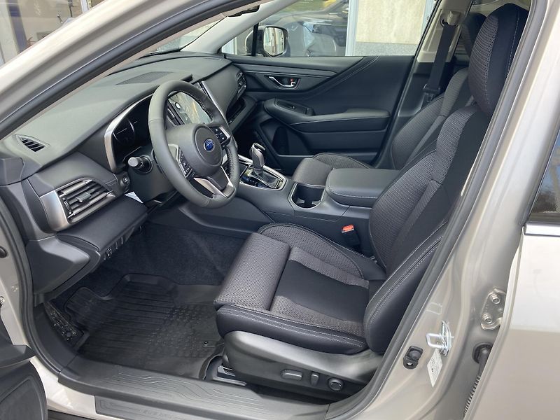 Subaru Outback 2.5i-ACTIVE EyeSight  - fotka 12 z 17