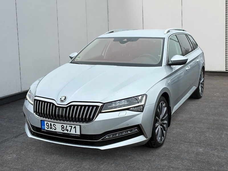 Škoda Superb (2023) L&K 2.0TDI 147kW DSG TAŽNÉ CZ - fotka 1 z 11