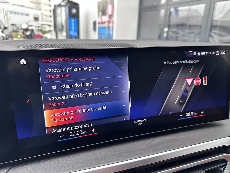 BMW Řada 3 320d xDrive M-Sport Touring - fotka 21 z 30