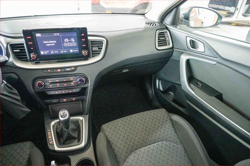 Kia Ceed (2023) Spin 1.0 T-GDI, SPIN, DPH - fotka 8 z 14
