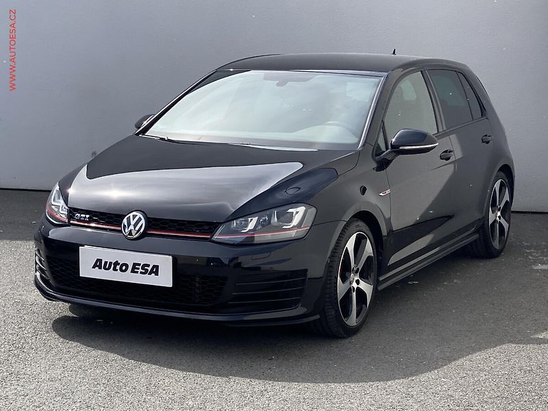 Volkswagen Golf (2014) 2.0 TSi, GTi, bixen, +ALU - fotka 3 z 19