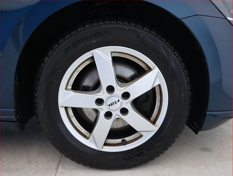 Volkswagen Passat (2020) 2.0 TDI, Serv.kniha, Navi - fotka 15 z 20