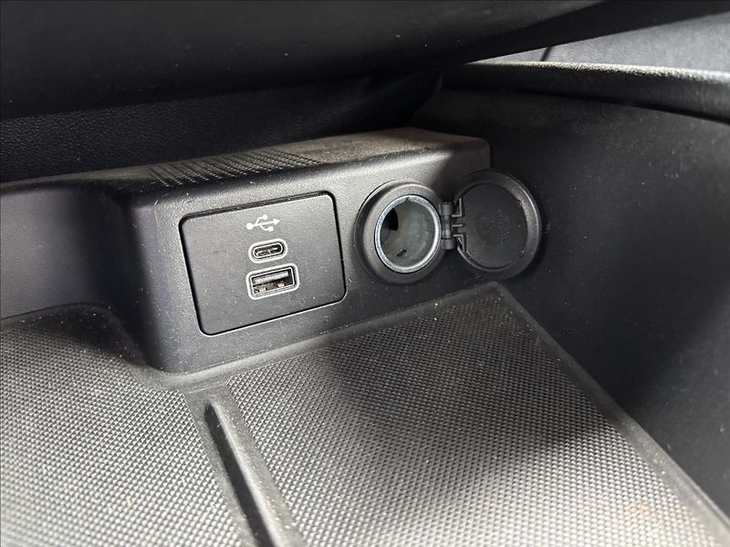 Ford Kuga 1,5 EcoBoost 110kW Titanium - fotka 30 z 39