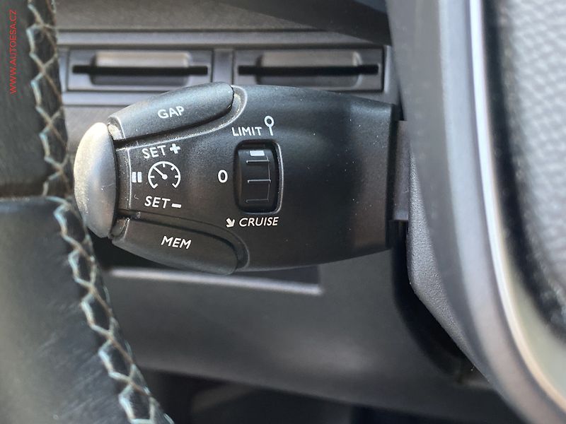 Peugeot 3008 (2020) 1.2PT, Crossway, AT, TZ, navi - fotka 13 z 20