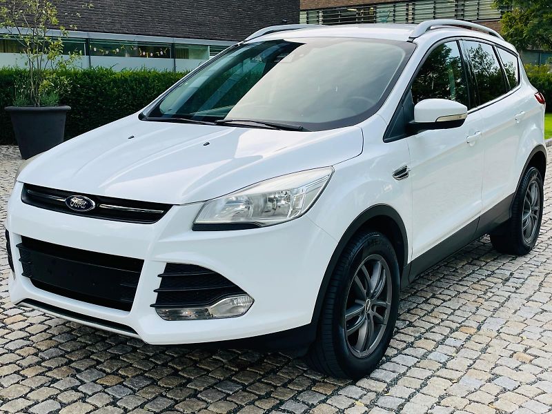 Ford Kuga 2.0TDCi 4x4 MAN SERVISKA TAŽNÉ - fotka 3 z 42