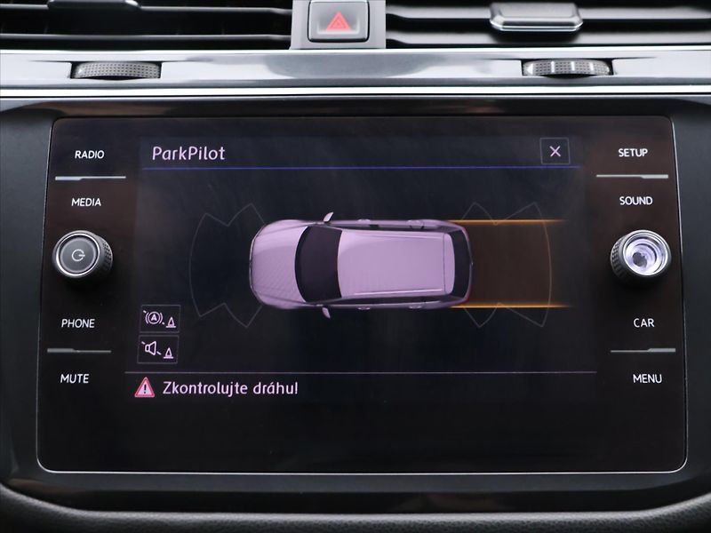 Volkswagen Tiguan Allspace 2,0 TDI 110kW CZ DPH - fotka 21 z 30