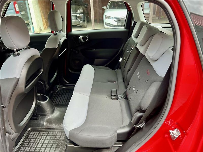 Fiat 500L 1,6 JTD  LIVING - klima -ALU - fotka 12 z 36