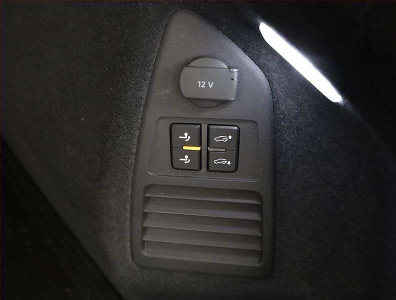 Volkswagen Touareg (2024) 3.0 TDI - fotka 18 z 21