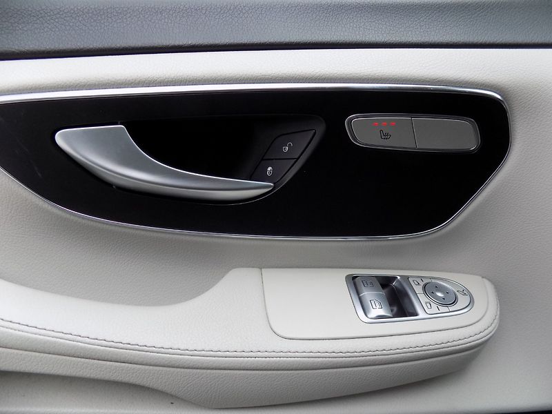 Mercedes-Benz Třídy V (2015) 250d/4-Matic/Long/Webasto/LED/ - fotka 22 z 36