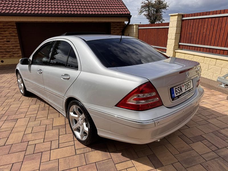 Mercedes-Benz Třídy C 200CDI 90Kw Sport Edition - fotka 5 z 25