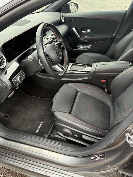 Mercedes-Benz CLA (2024) 200d shooting brake - fotka 13 z 14