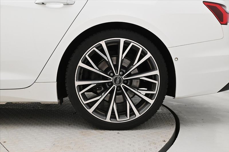 Audi A6 3,0 TDI 210 kW QUATTRO S-LINE - fotka 32 z 32