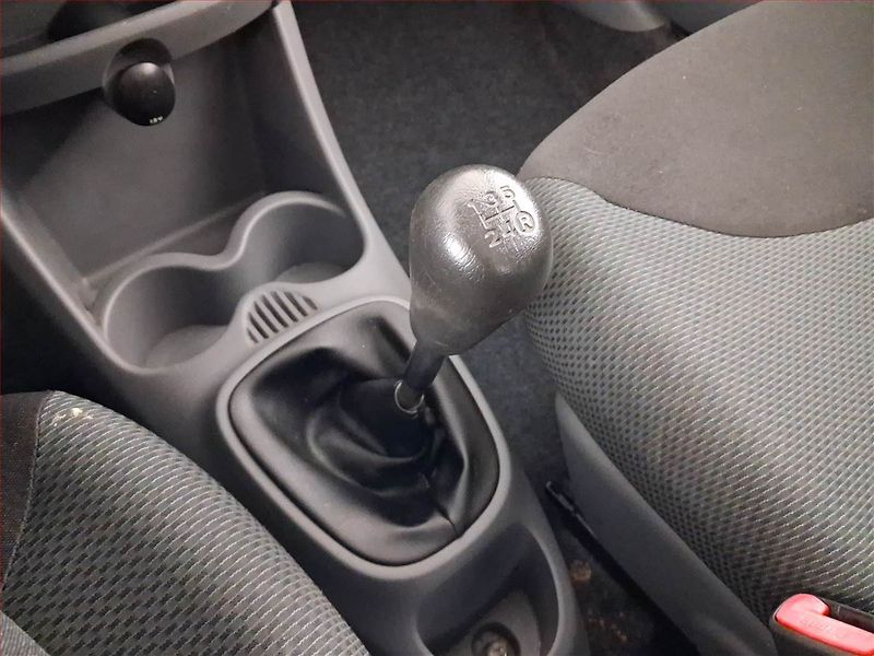 Toyota Aygo (2007) 1.0 VVT-i, po STK, slušný stav - fotka 20 z 20