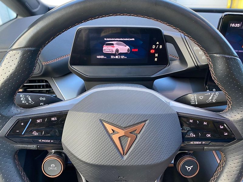 Cupra Born (2022) 170 kW e-Boost - fotka 9 z 22