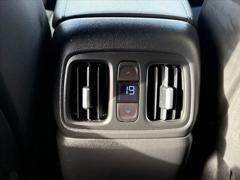 Hyundai Tucson 1,6 T-GDI PHEV 20 YEARS LUXURY - fotka 20 z 26