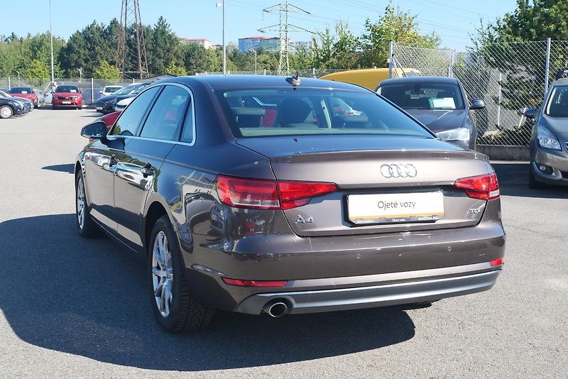Audi A4 - fotka 4 z 6