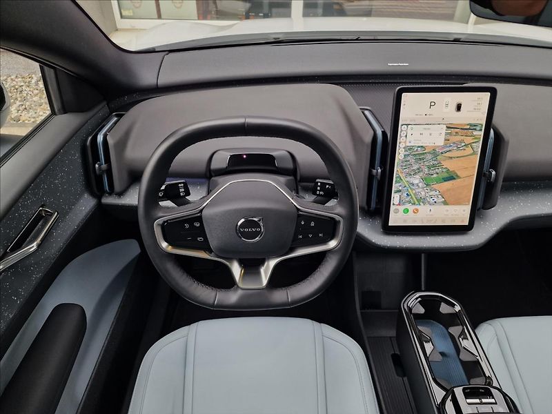 Volvo EX30 AWD Ultra Twin 315kW,ČR,1.Maj - fotka 12 z 48