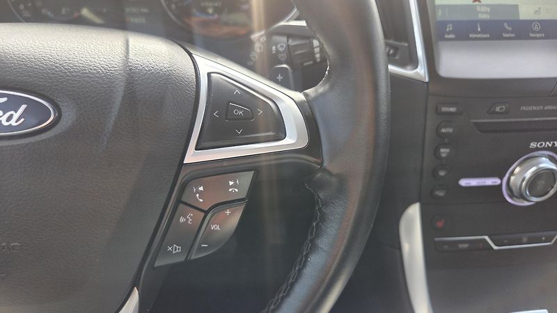 Ford Galaxy (2023) 2.0 EcoBl 110kW AT TITAN DPH - fotka 27 z 36