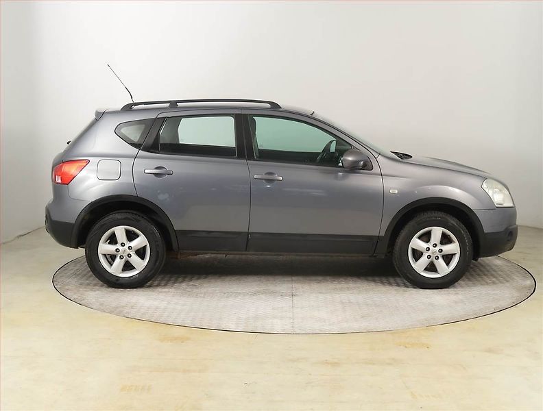 Nissan Qashqai (2007) 1.6, po STK, Tažné - fotka 6 z 15