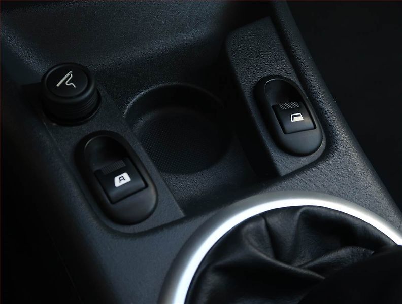 Citroën C3 (2007) 1.1 i, po STK, jezdí výborně - fotka 15 z 15