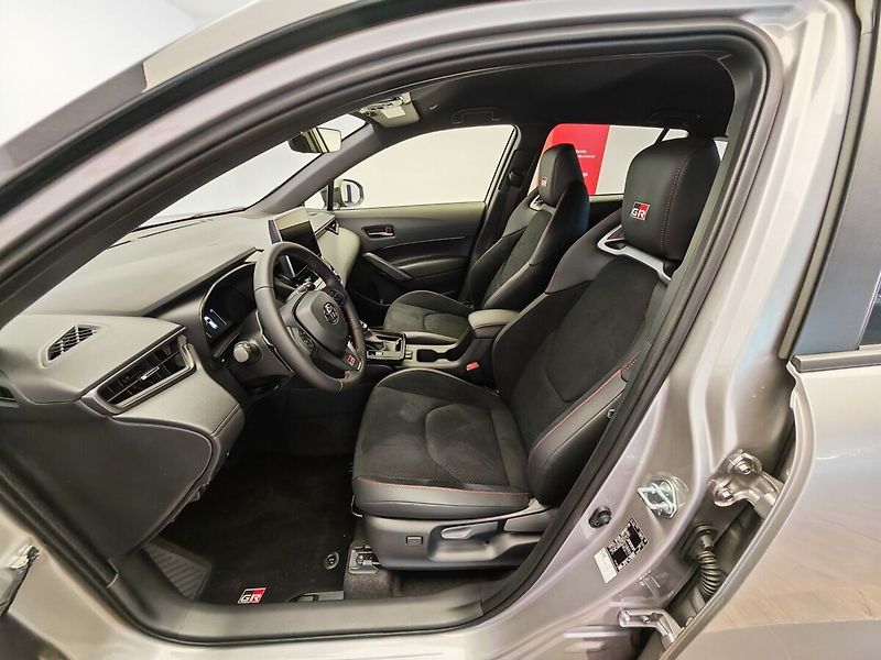Toyota Corolla Cross 2.0 Hybrid ( 178 k ) 4x4 GR SP - fotka 25 z 42