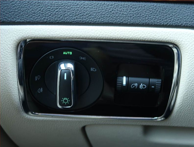 Škoda Superb (2014) Elegance 2.0 TDI, Automat - fotka 17 z 24