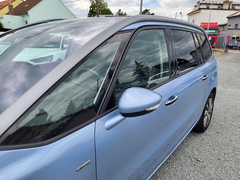 Citroën Grand C4 Picasso 2.0 eHDi autom EXCLUSIVE 7míst - fotka 38 z 48