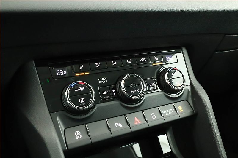 Škoda Karoq (2021) 1.5 TSI - fotka 9 z 17