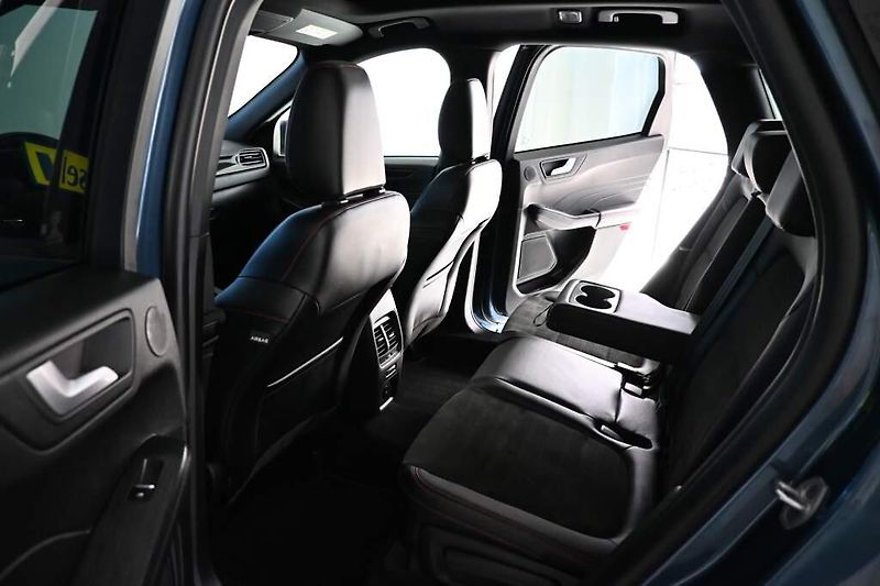 Ford Kuga (2023) 1.5 ST-LINE X ACC BO VIRTUAL T - fotka 9 z 44