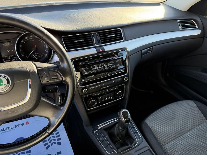 Škoda Superb II 2,0 TDi/103kW - Klima,ESP,. - fotka 26 z 71