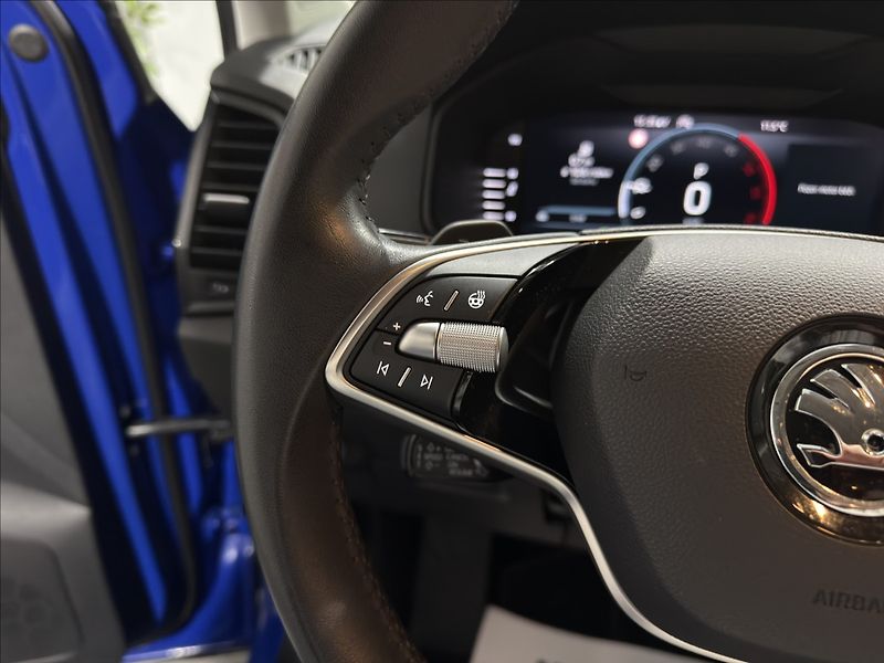 Škoda Karoq 2,0   TDI DSG 4X4 VIRTUAL ACC - fotka 11 z 33