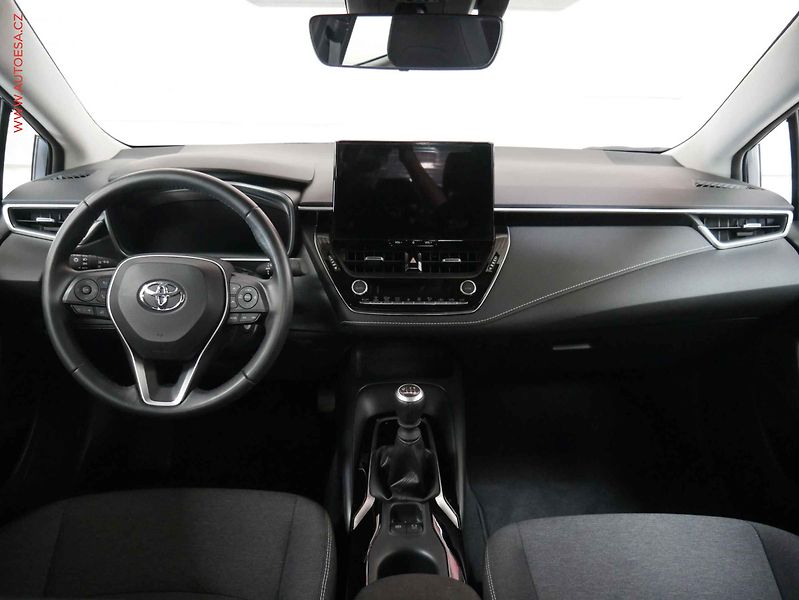 Toyota Corolla (2024) 1.5, 2.maj,ČR, AC, park. - fotka 8 z 20