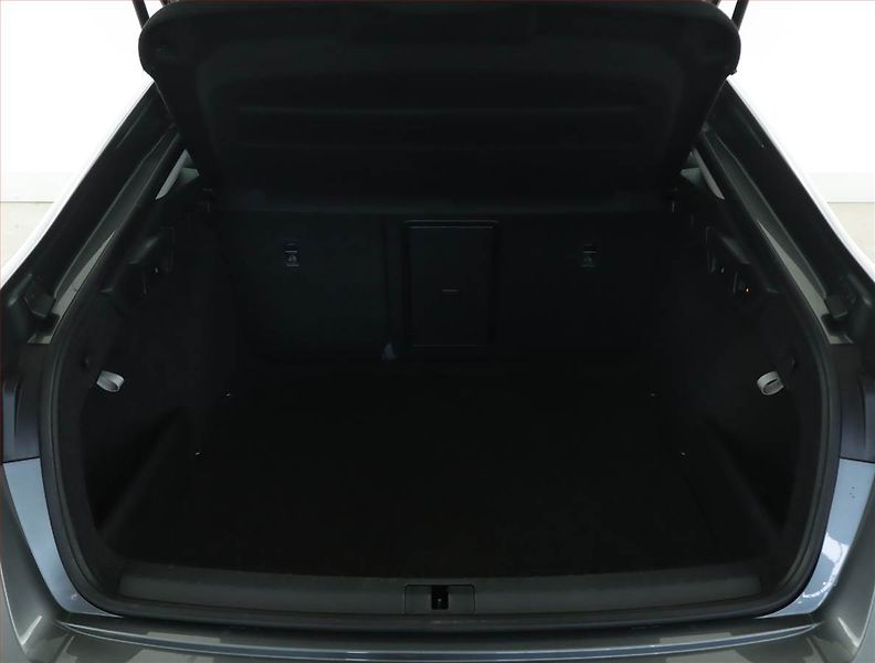 Škoda Octavia (2022) 2.0 TDI, Automat, ČR,1.maj - fotka 14 z 16
