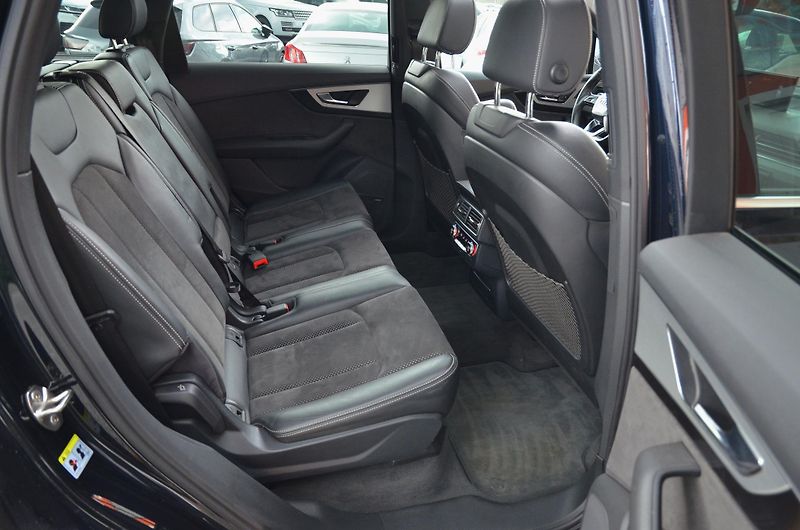 Audi Q7 (2015) 3.0 TDi Quattro S-LINE / ČR - fotka 15 z 47