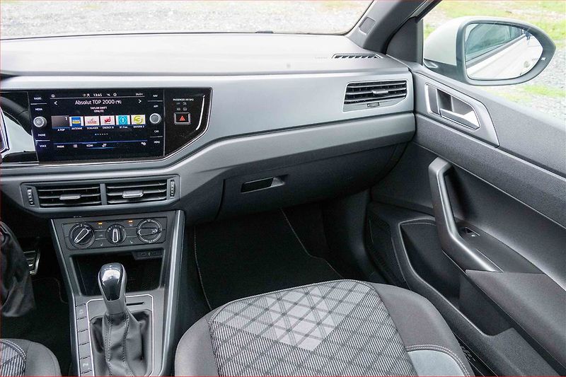 Volkswagen Taigo (2022) R-Line 1.0 TSI - fotka 8 z 16